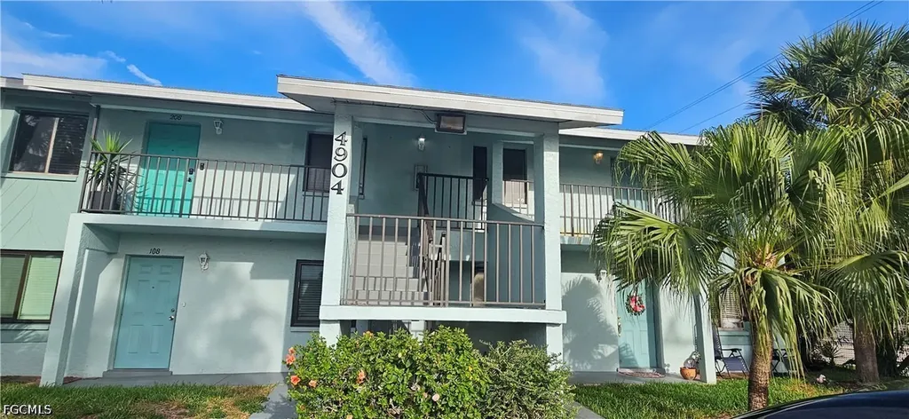 4904 Vincennes Court Cape Coral FL 33904