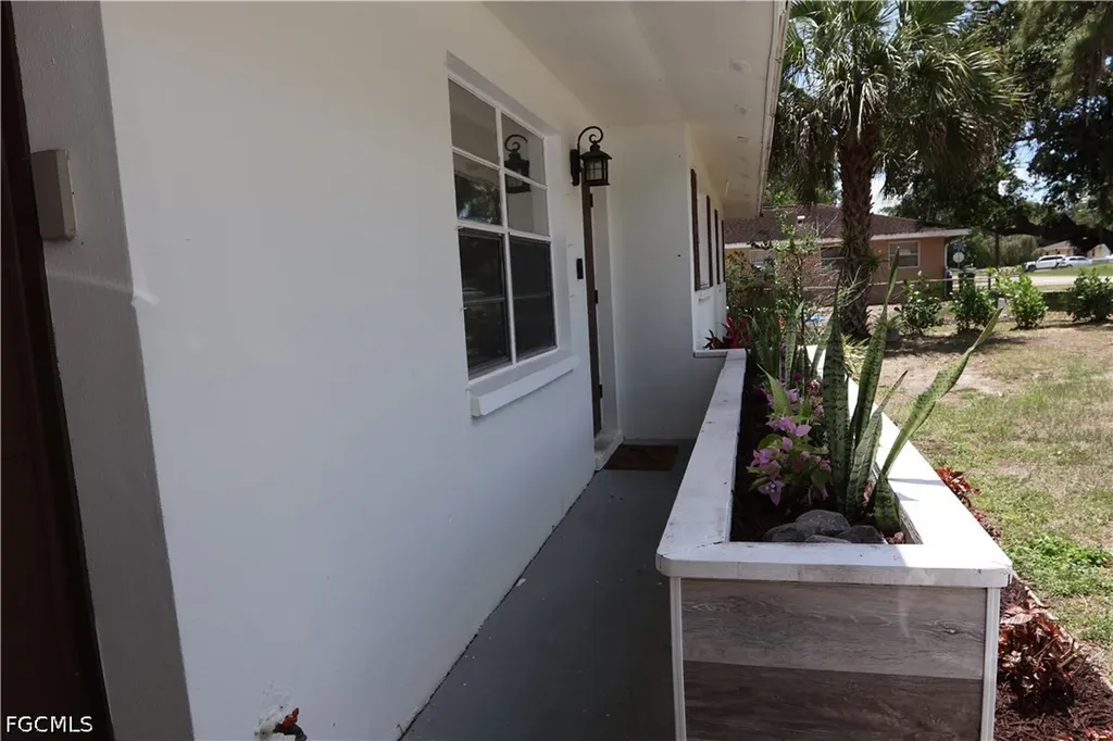 602 James Avenue Lehigh Acres FL 33936