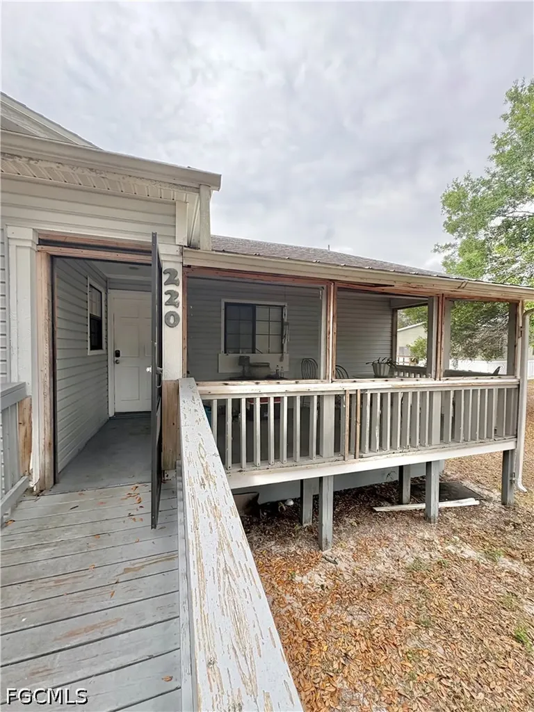 230 N Brida Street Clewiston FL 33440