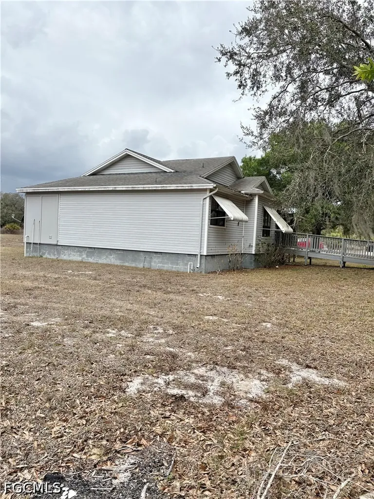 230 N Brida Street Clewiston FL 33440