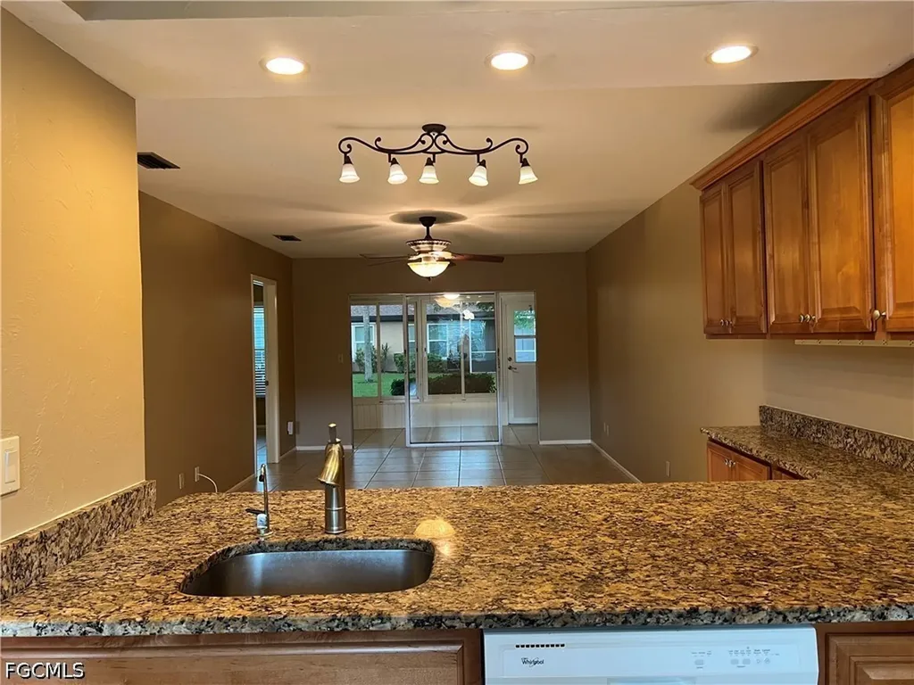 Cape Coral FL, 4629 SE 5th Place, Unit 14