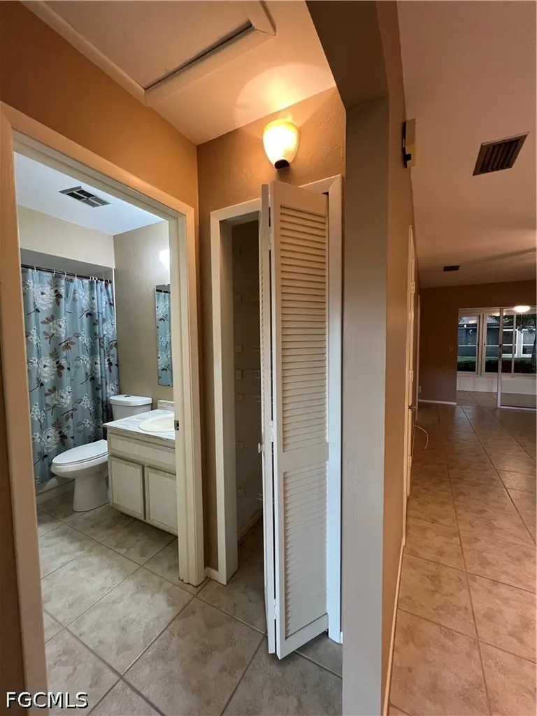 4629 SE 5th Place Cape Coral FL 33904