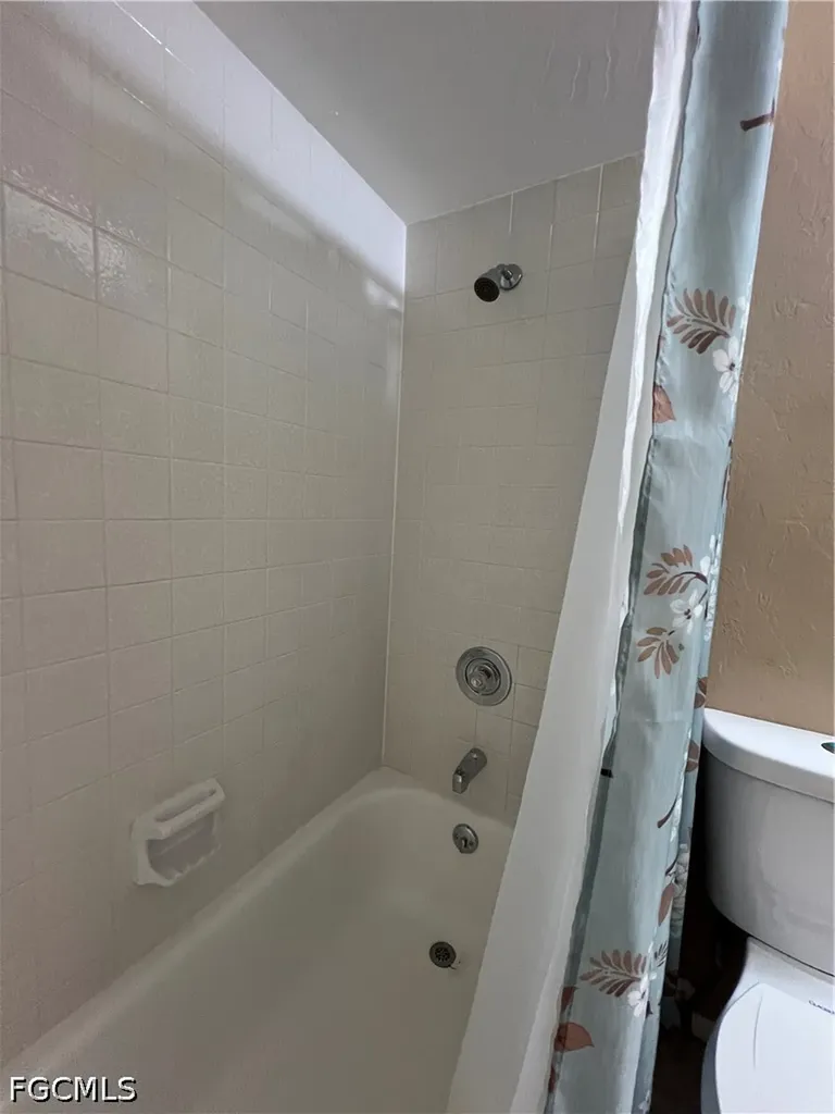 4629 SE 5th Place Cape Coral FL 33904