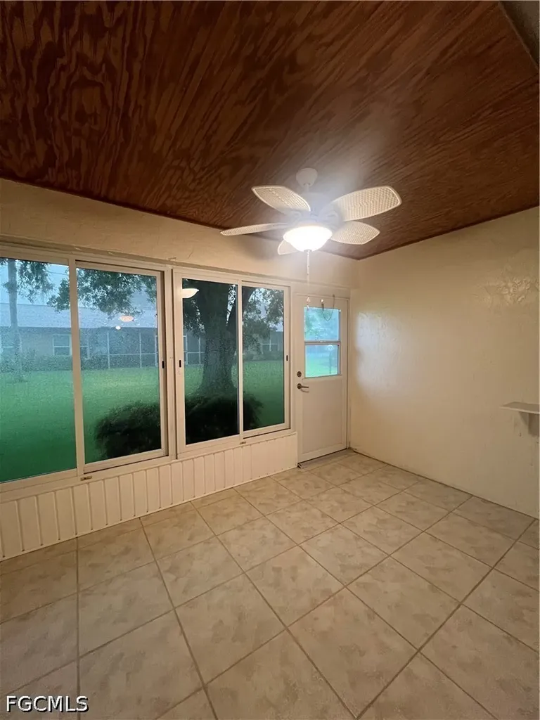 4629 SE 5th Place Cape Coral FL 33904