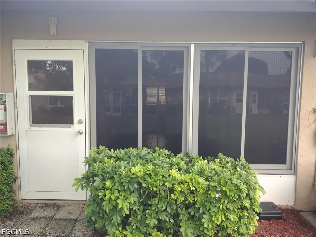 4629 SE 5th Place Cape Coral FL 33904