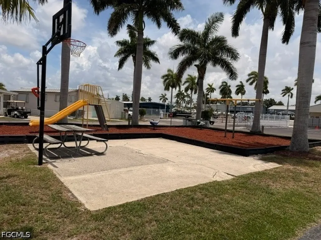 11751 Oakdale Drive Fort Myers FL 33908