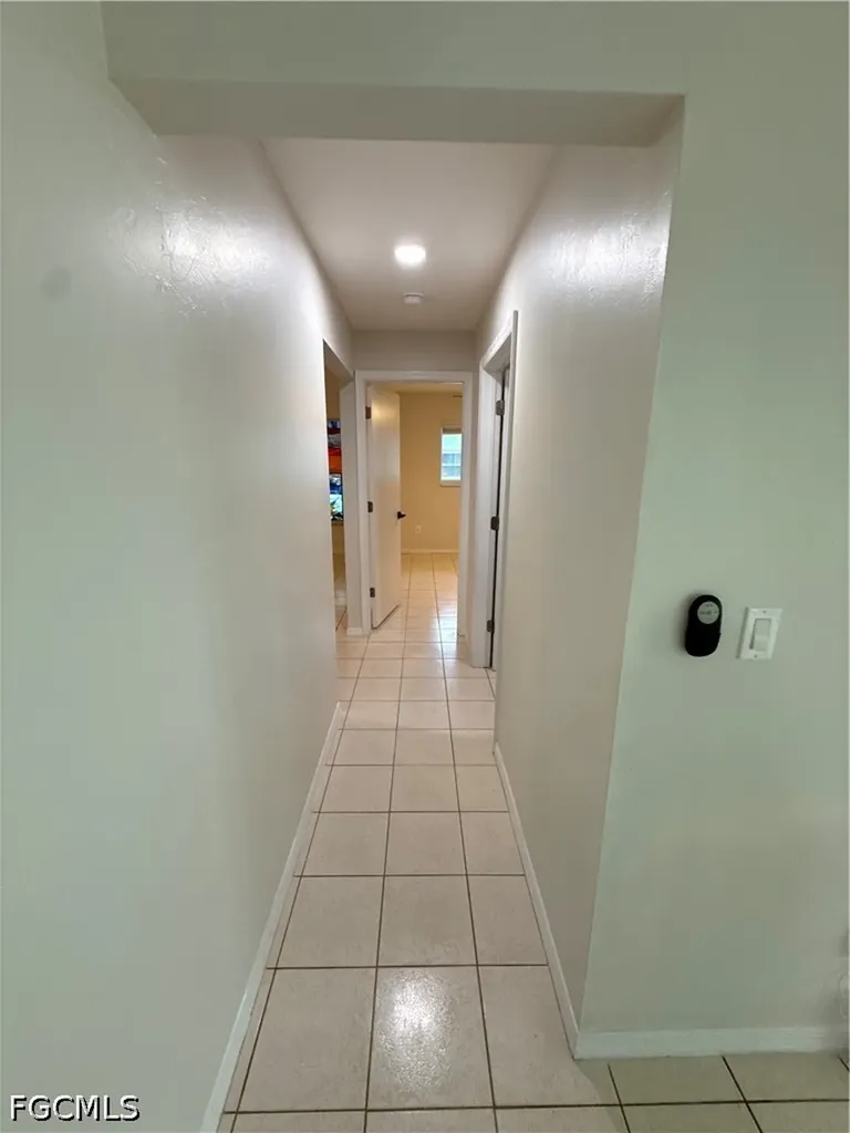 233 SW 43rd Street Cape Coral FL 33914