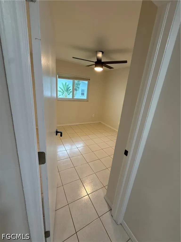 233 SW 43rd Street Cape Coral FL 33914