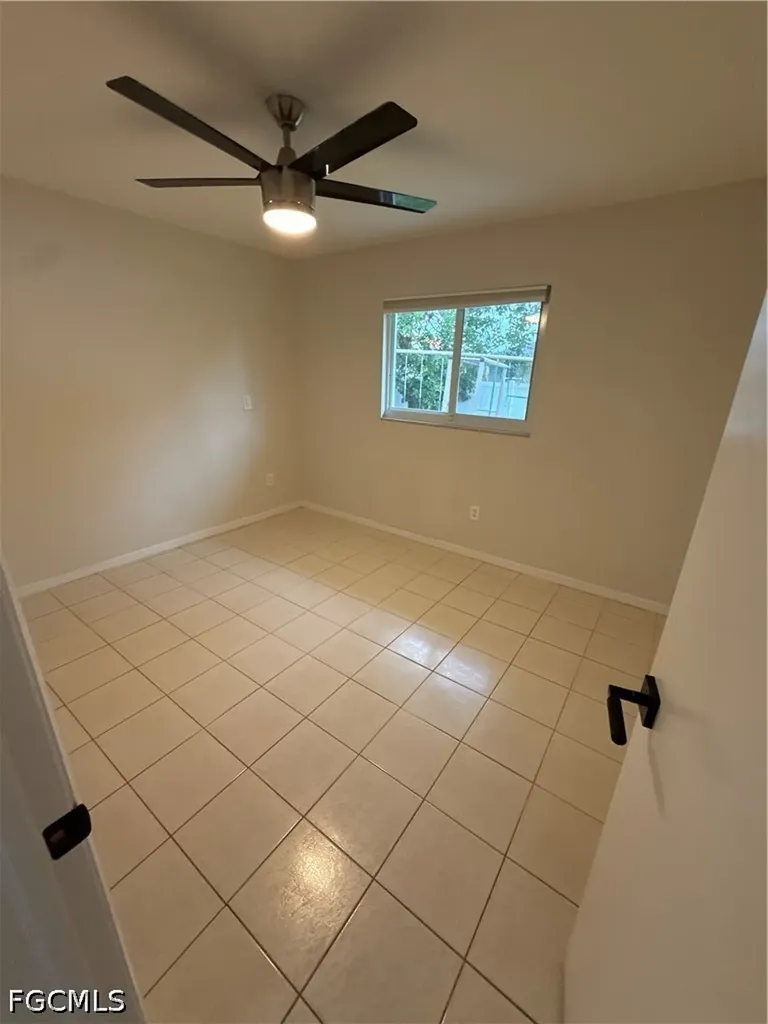 233 SW 43rd Street Cape Coral FL 33914