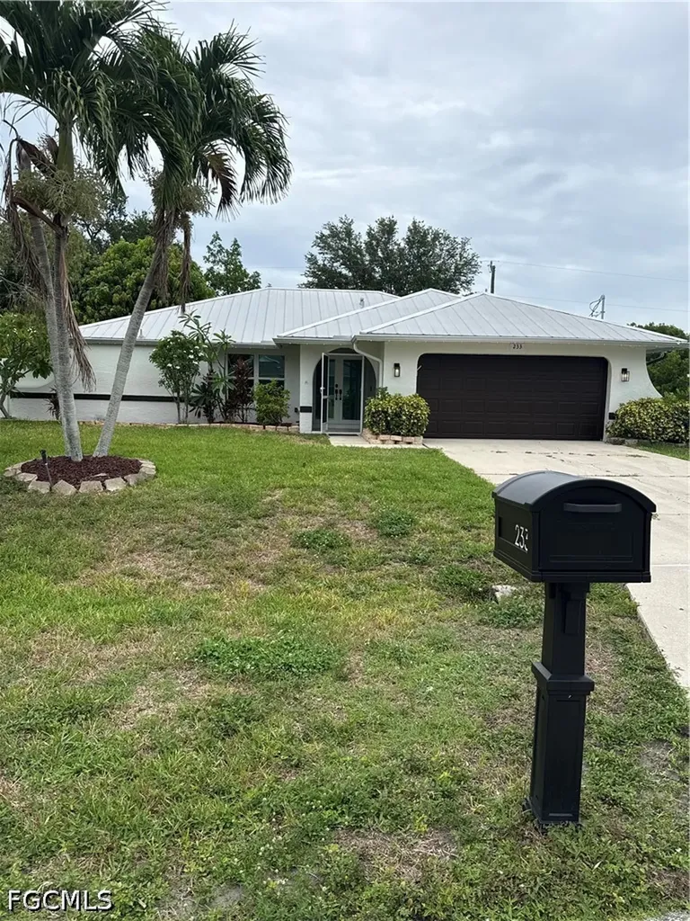 233 SW 43rd Street Cape Coral FL 33914
