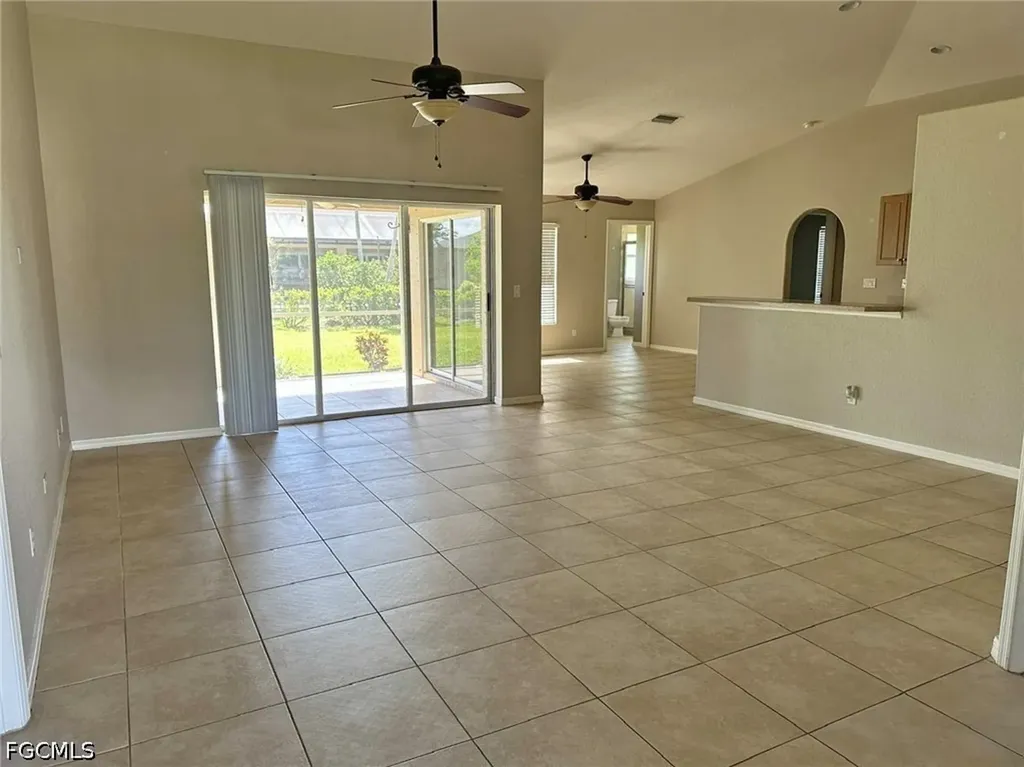 3025 SW 4th Place Cape Coral FL 33914