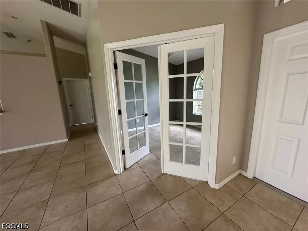 3025 SW 4th Place Cape Coral FL 33914