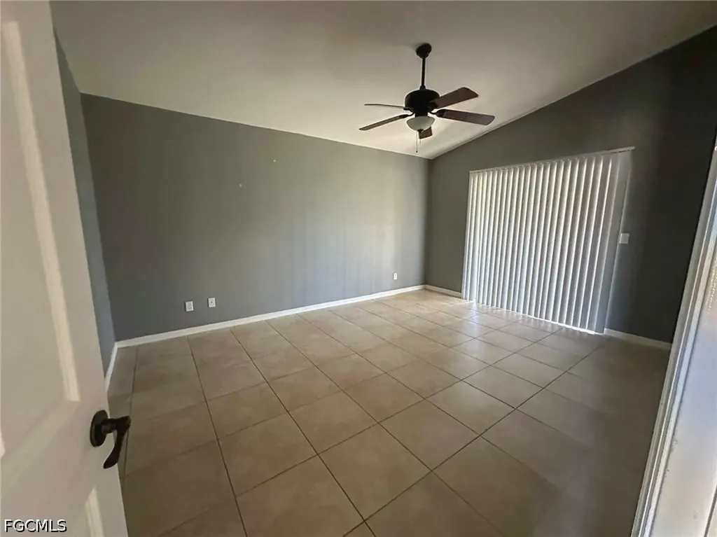 3025 SW 4th Place Cape Coral FL 33914