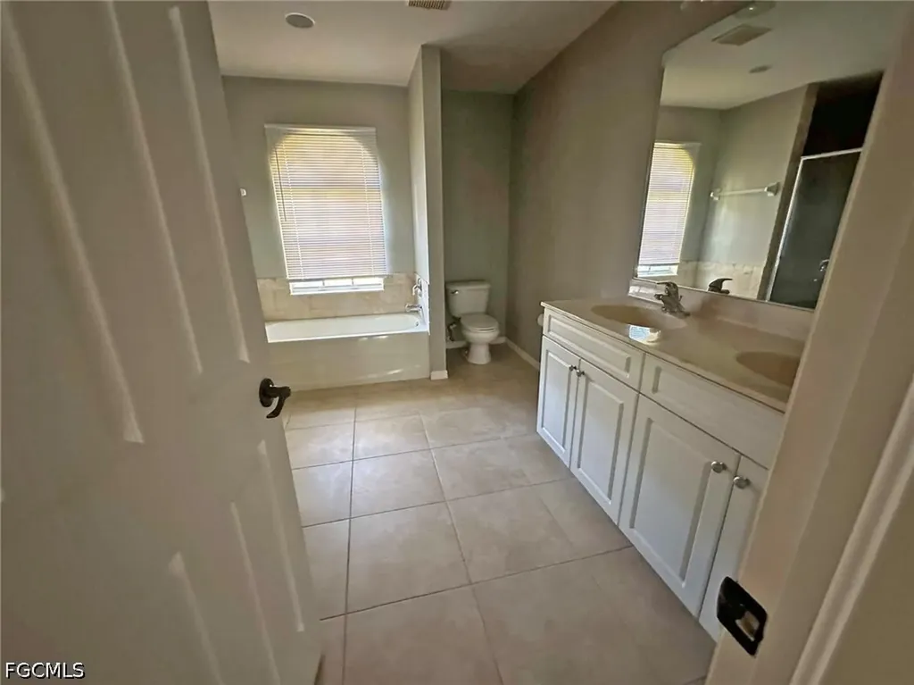 3025 SW 4th Place Cape Coral FL 33914