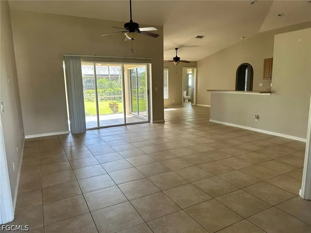 3025 SW 4th Place Cape Coral FL 33914