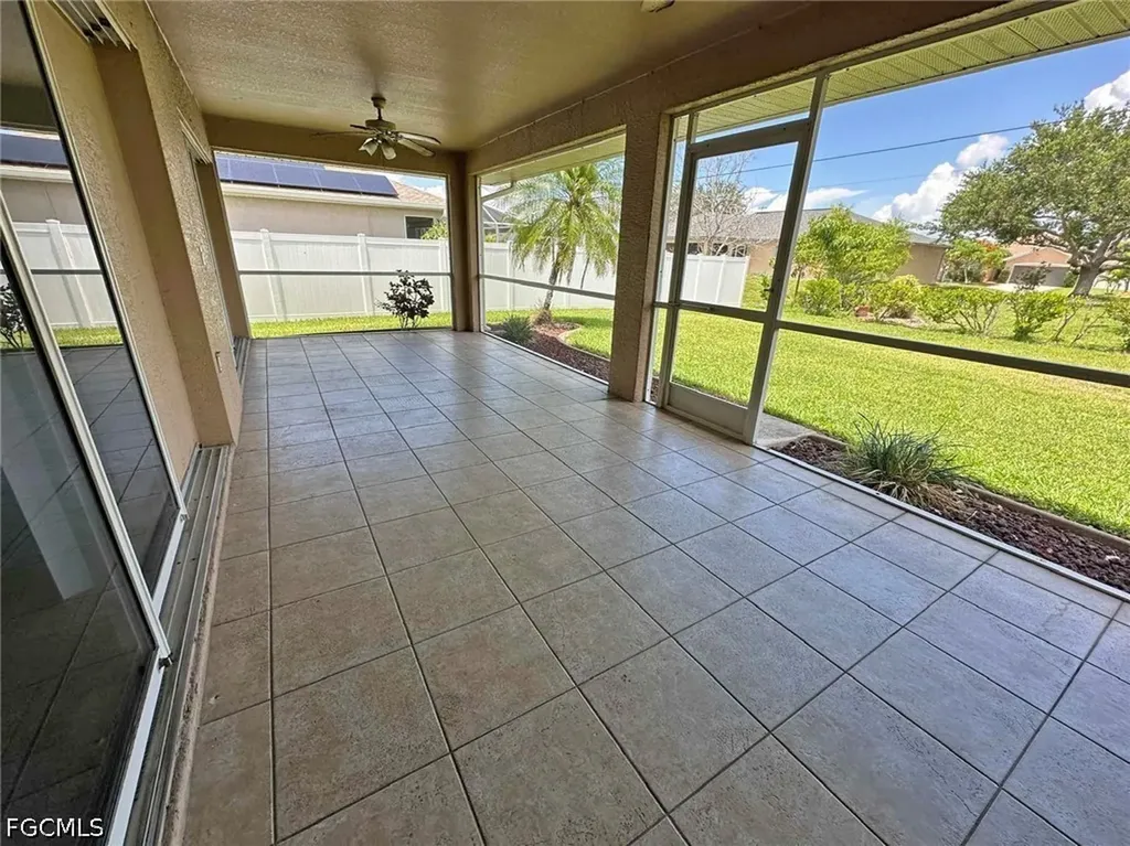 3025 SW 4th Place Cape Coral FL 33914