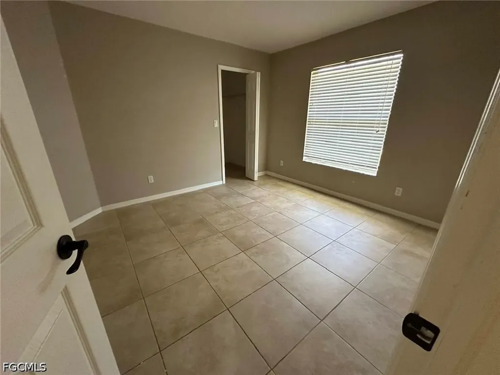 3025 SW 4th Place Cape Coral FL 33914