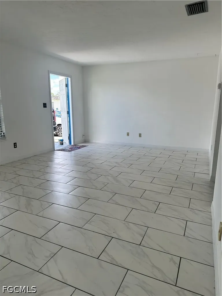 10 Tangerine Court Lehigh Acres FL 33936