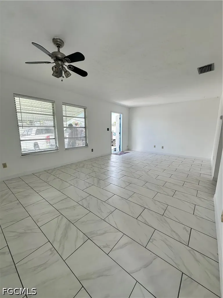 10 Tangerine Court Lehigh Acres FL 33936