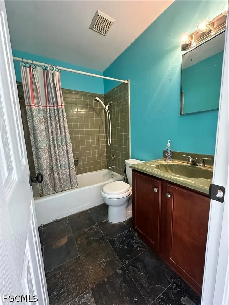 10 Tangerine Court Lehigh Acres FL 33936