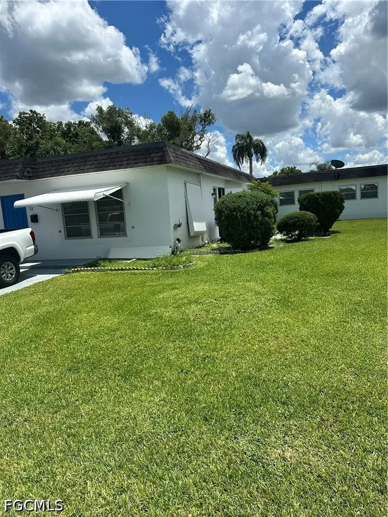 10 Tangerine Court Lehigh Acres FL 33936