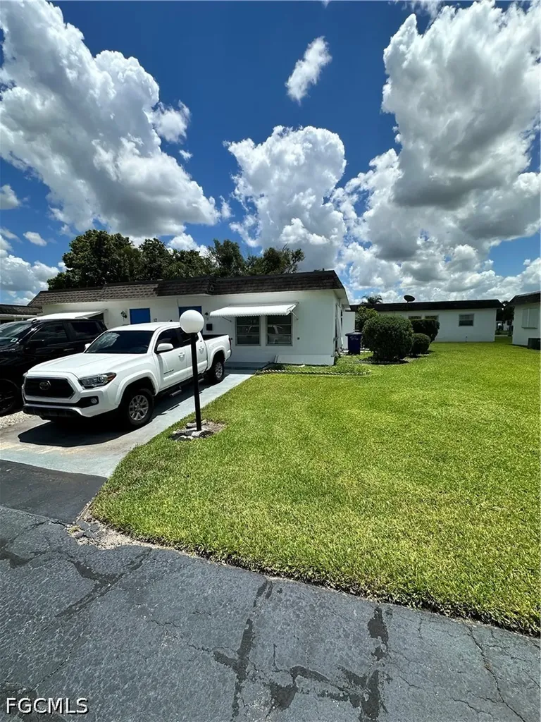 10 Tangerine Court Lehigh Acres FL 33936