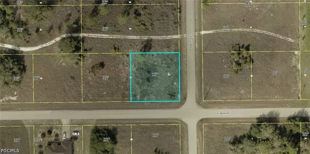 4307 E 18th Street Lehigh Acres FL 33972