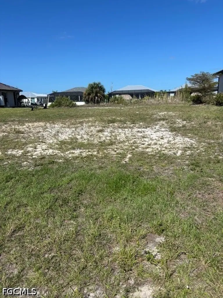1616 NW 37th Place Cape Coral FL 33993