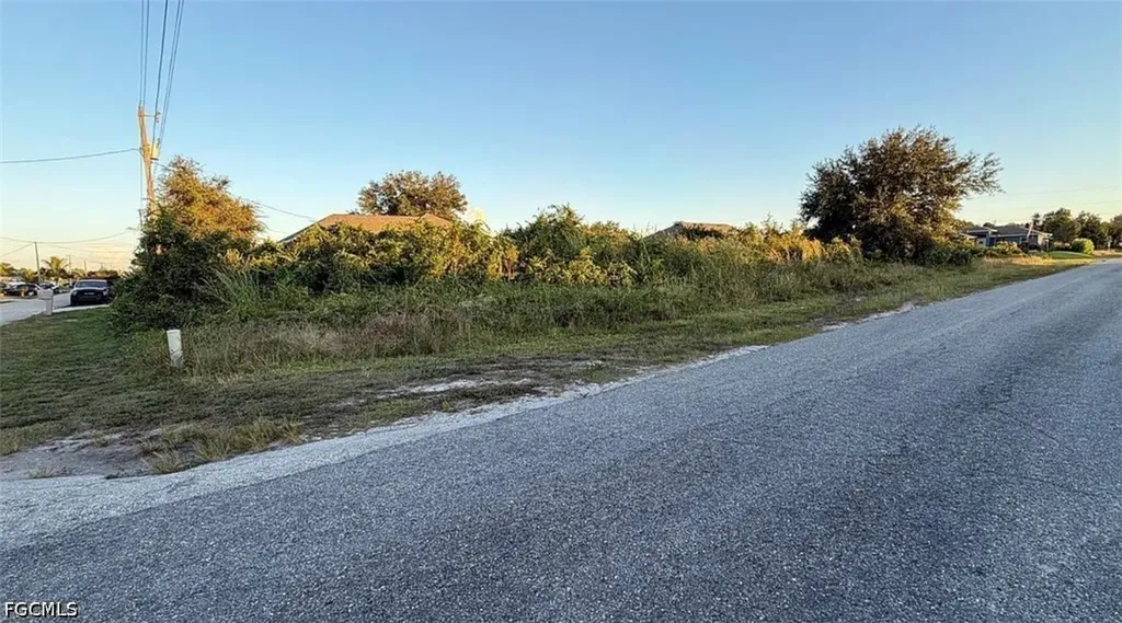 3219 37th Street SW Lehigh Acres FL 33976