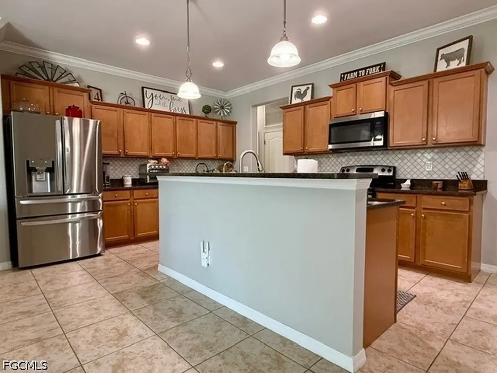3300 Hampton Boulevard Alva FL 33920