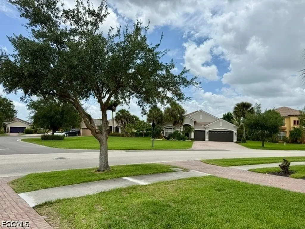 3300 Hampton Boulevard Alva FL 33920