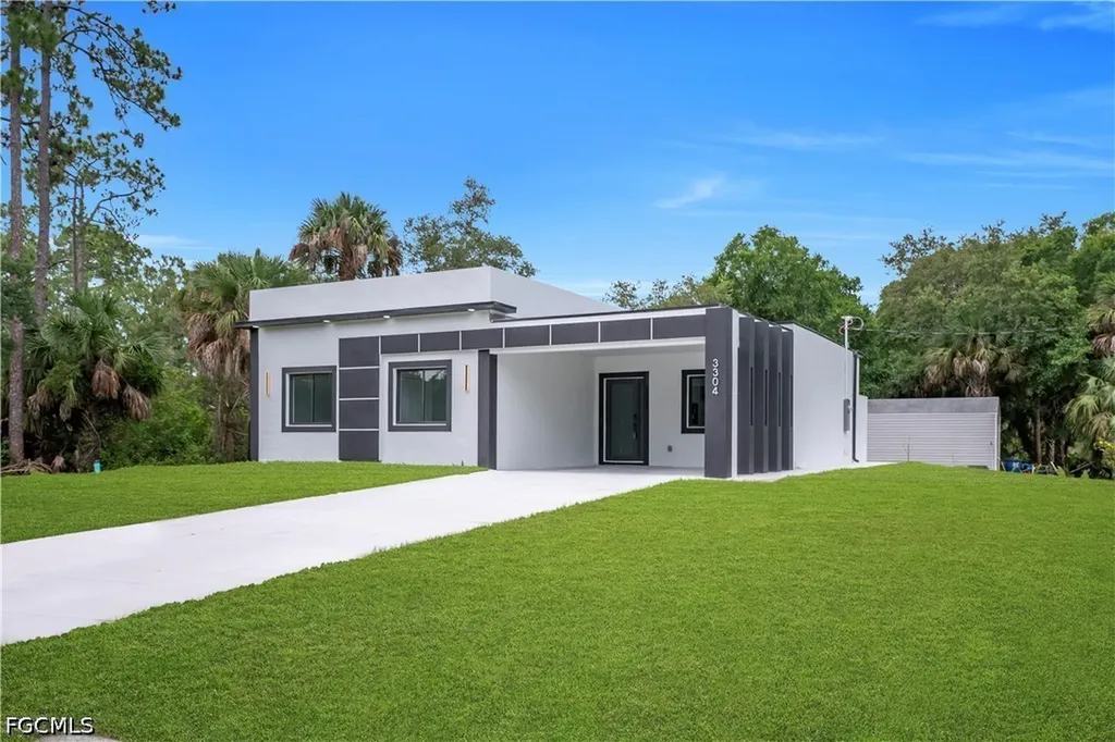 3304 E 15th Street Lehigh Acres FL 33972