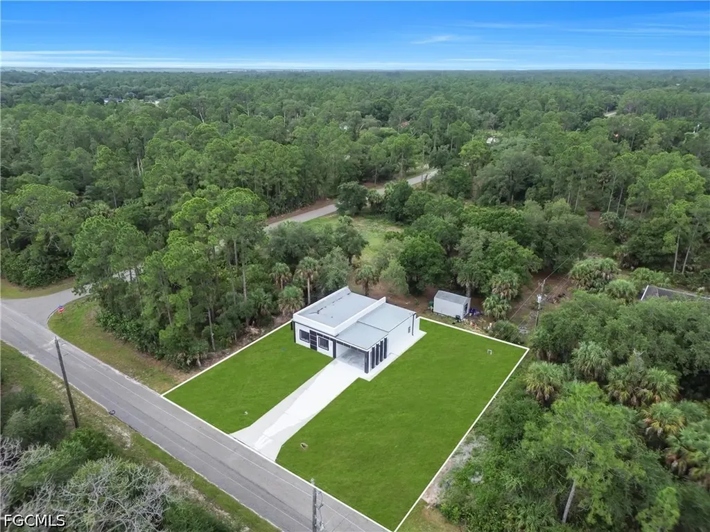 3304 E 15th Street Lehigh Acres FL 33972