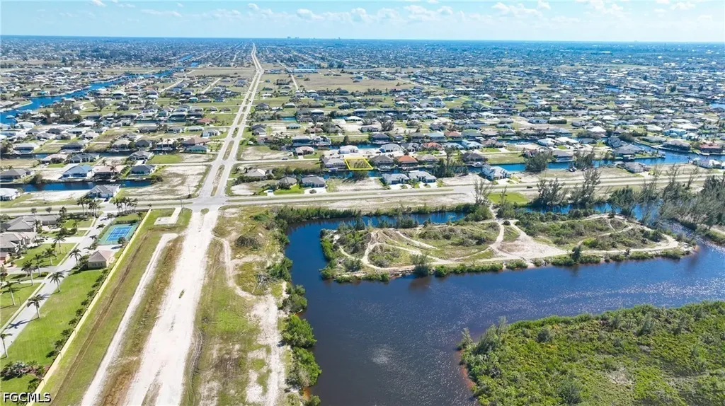 722 NW 39th Avenue Cape Coral FL 33993