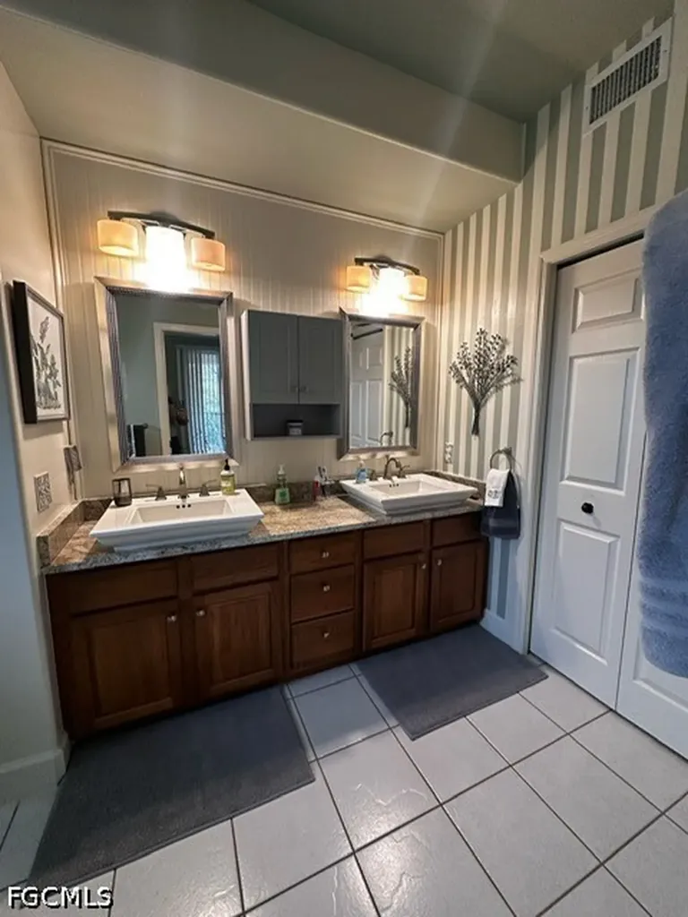 9170 Southmont Cove Fort Myers FL 33908