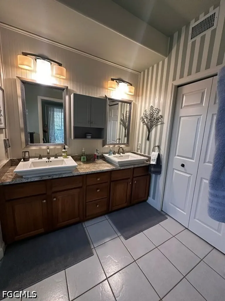 9170 Southmont Cove Fort Myers FL 33908