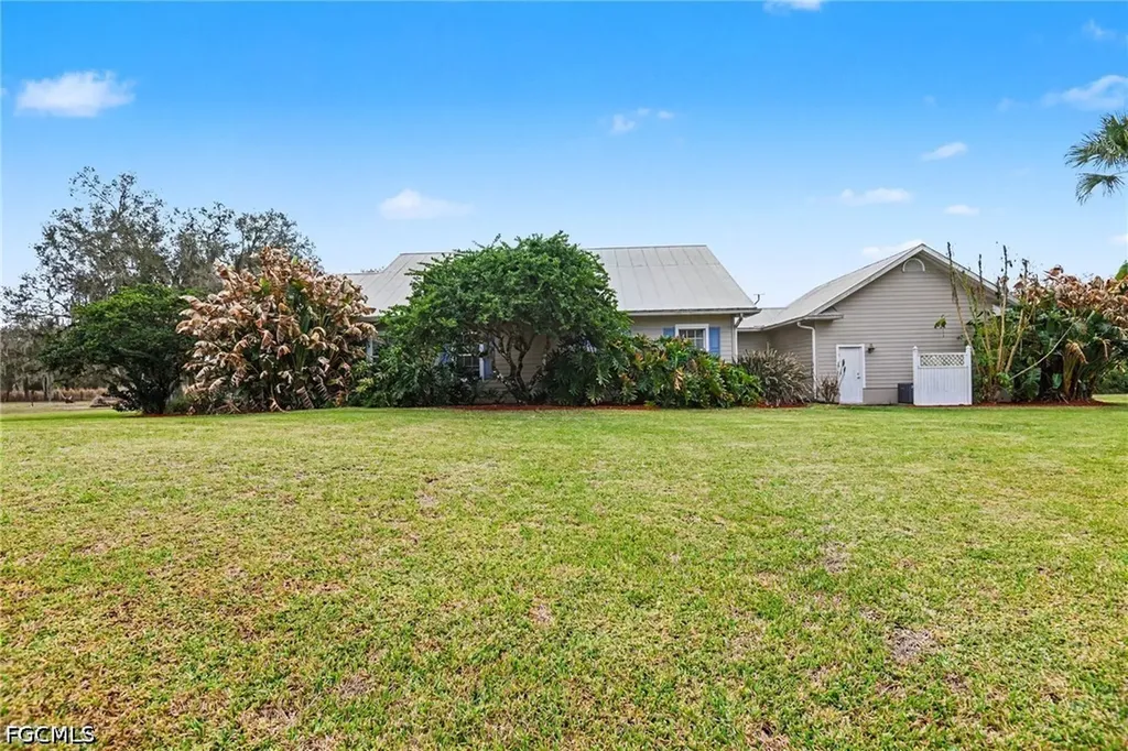 23150 N River Road Alva FL 33920