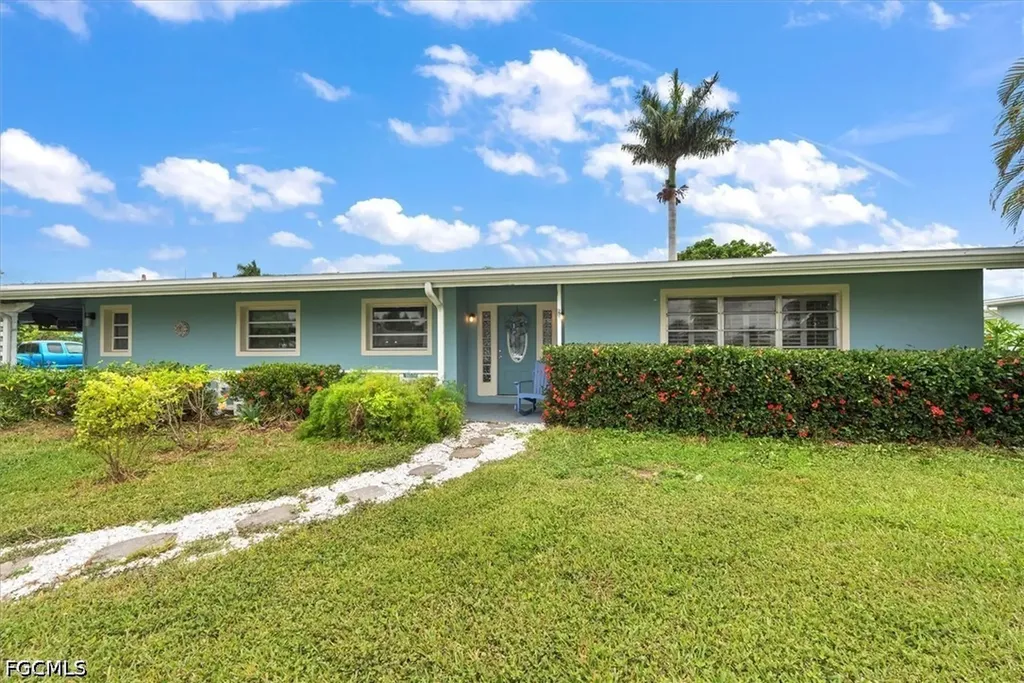 1721 Club House Road North Fort Myers FL 33917