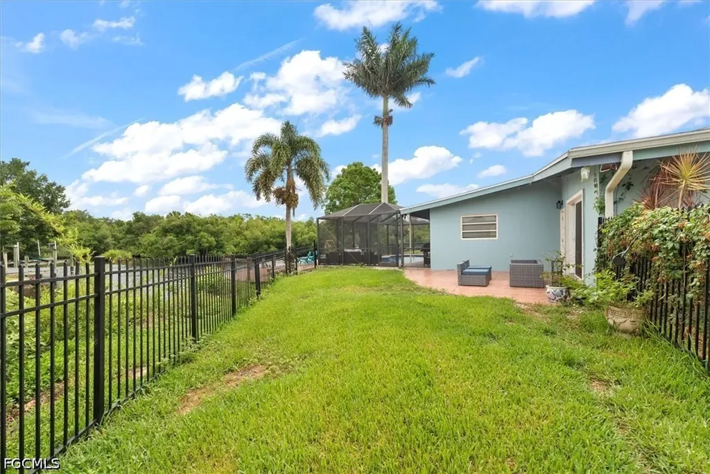 1721 Club House Road North Fort Myers FL 33917