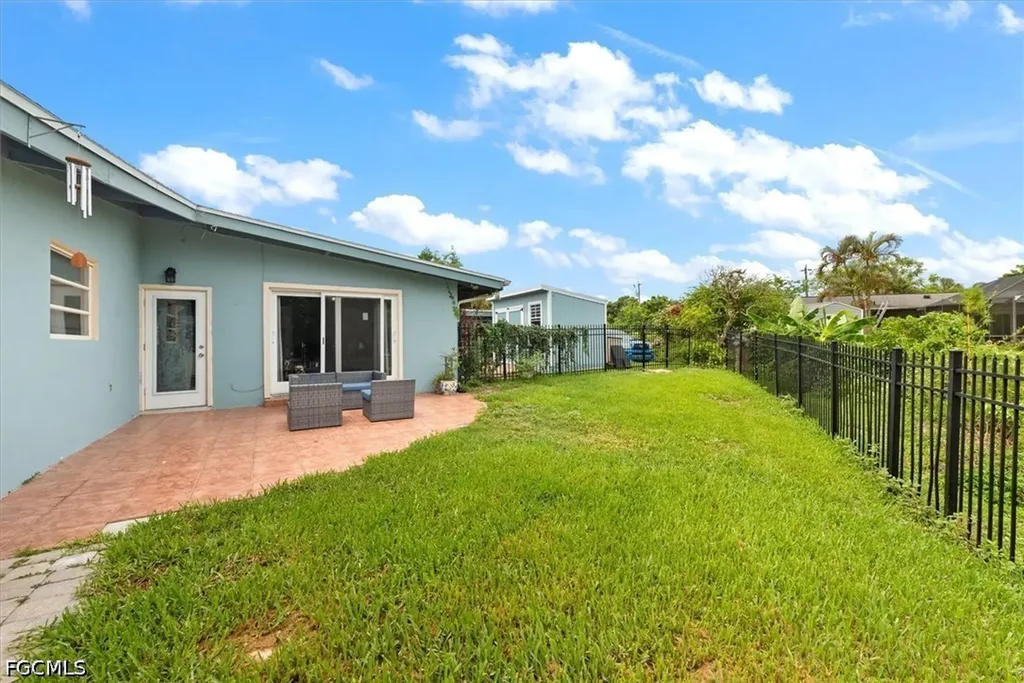 1721 Club House Road North Fort Myers FL 33917