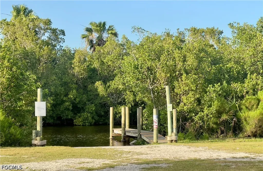1721 Club House Road North Fort Myers FL 33917