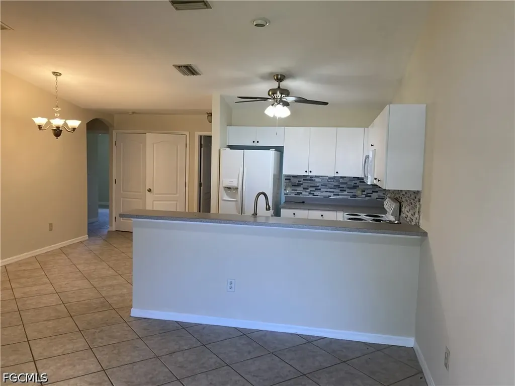 4415 SW 7th Place Cape Coral FL 33914