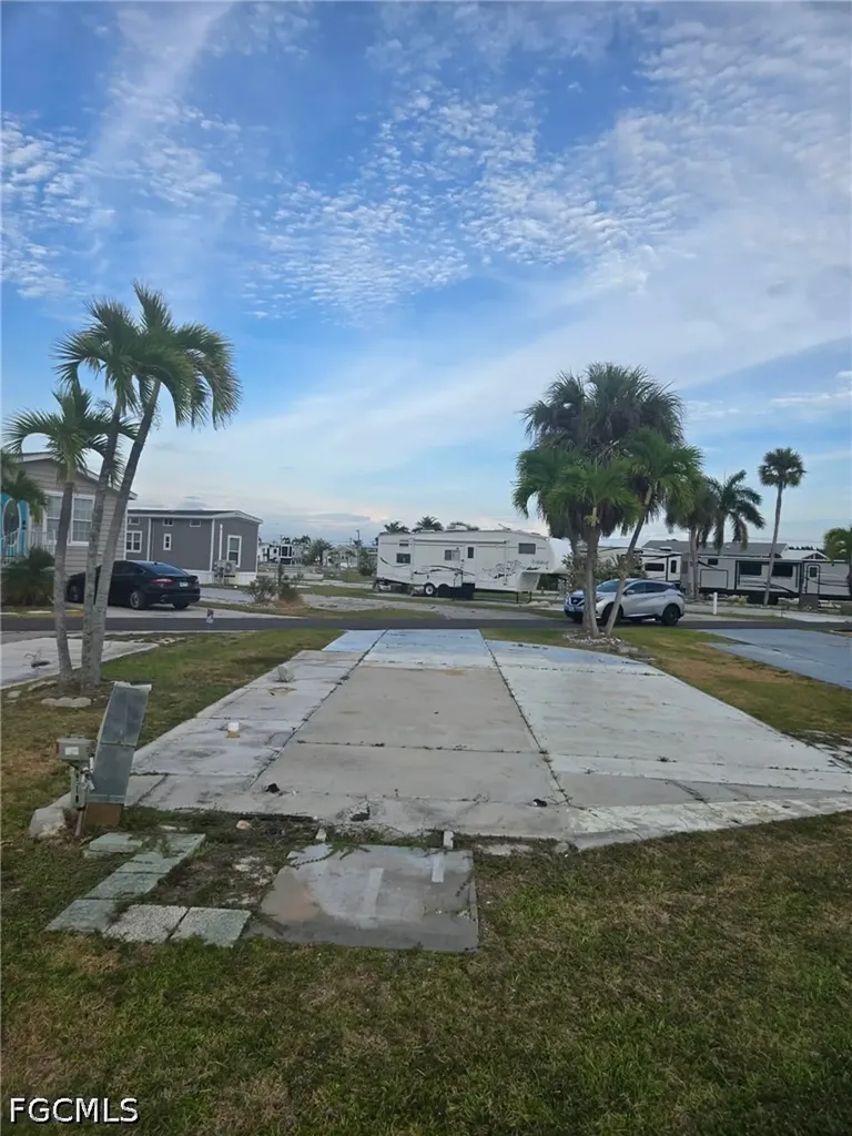 19681 Summerlin #40 Road Fort Myers FL 33908
