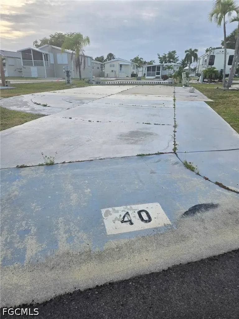 19681 Summerlin #40 Road Fort Myers FL 33908