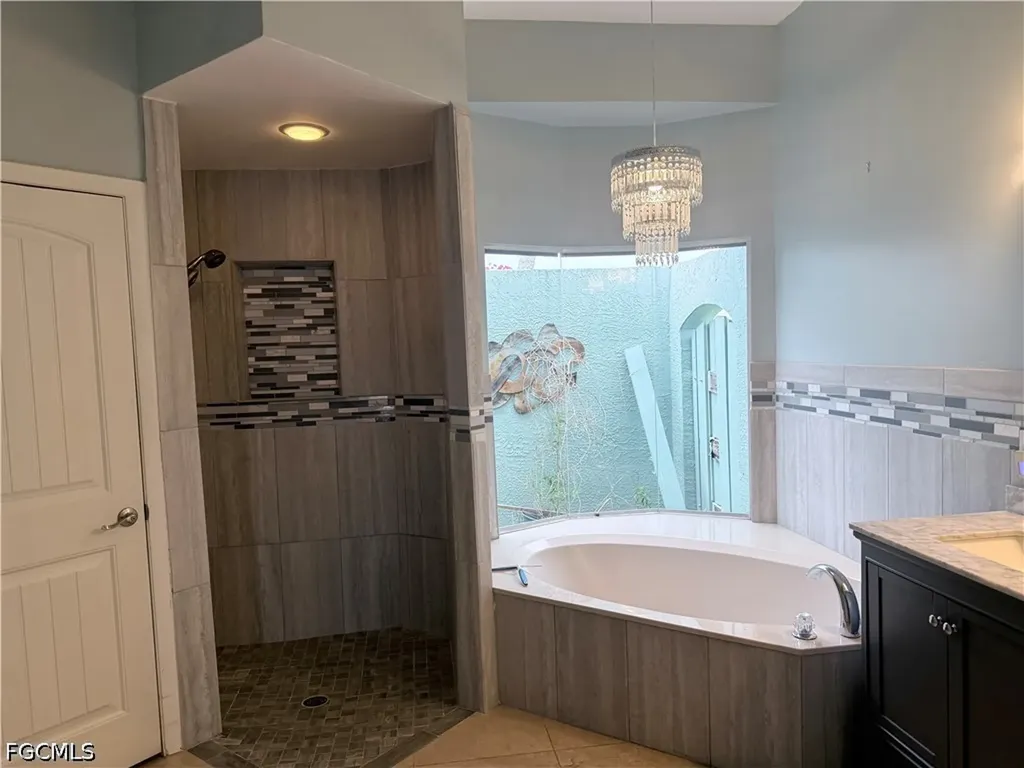 247 SE 6th Street Cape Coral FL 33990