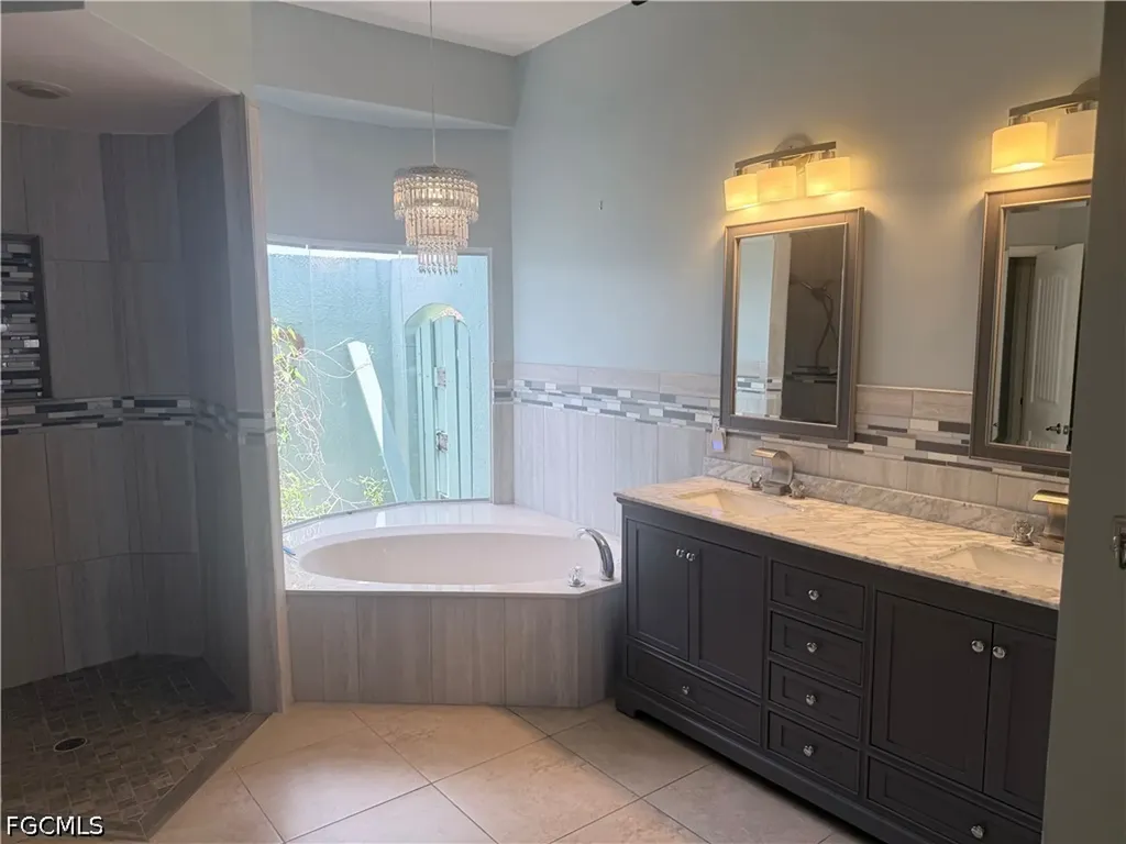 247 SE 6th Street Cape Coral FL 33990