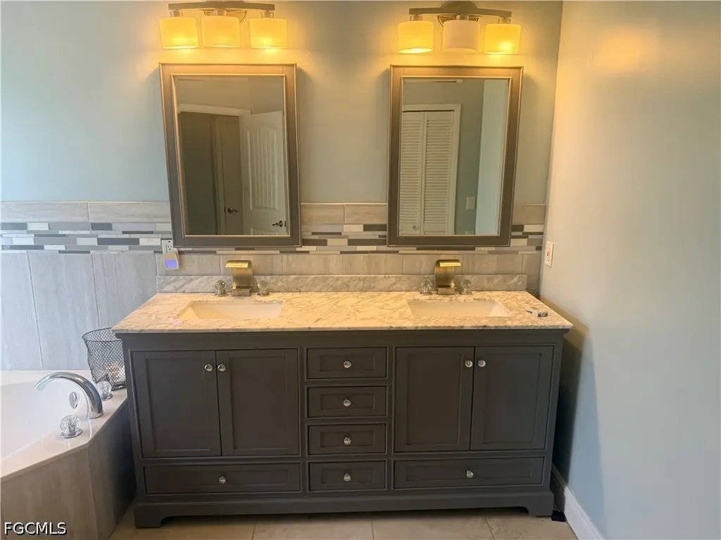 247 SE 6th Street Cape Coral FL 33990