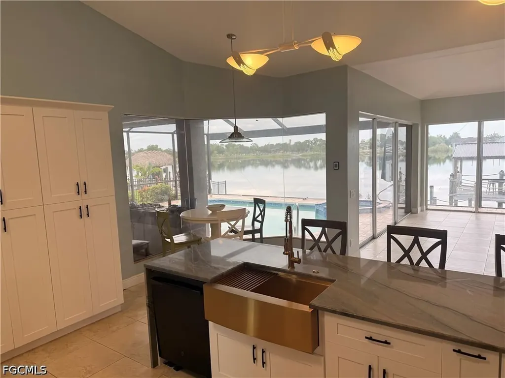 247 SE 6th Street Cape Coral FL 33990
