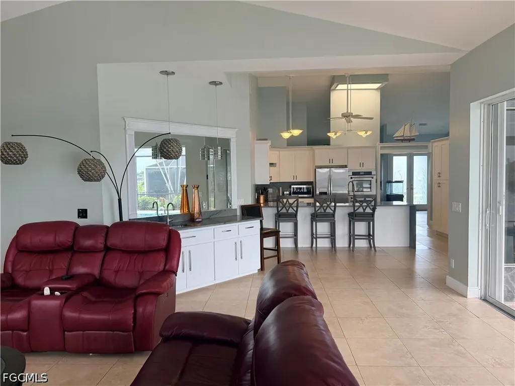 247 SE 6th Street Cape Coral FL 33990