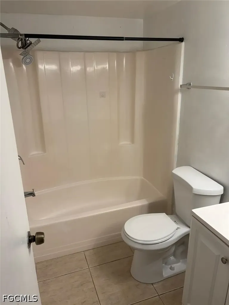 2700 Park Windsor Drive Fort Myers FL 33901